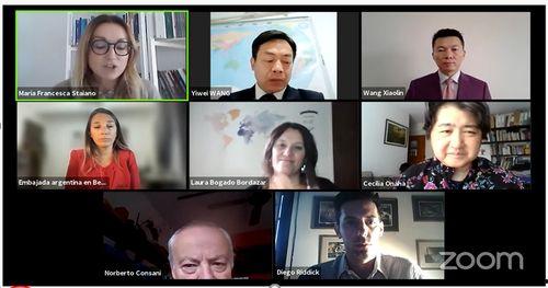 在线视频周小玲论坛,揭秘在线视频行业的最新动态与趋势